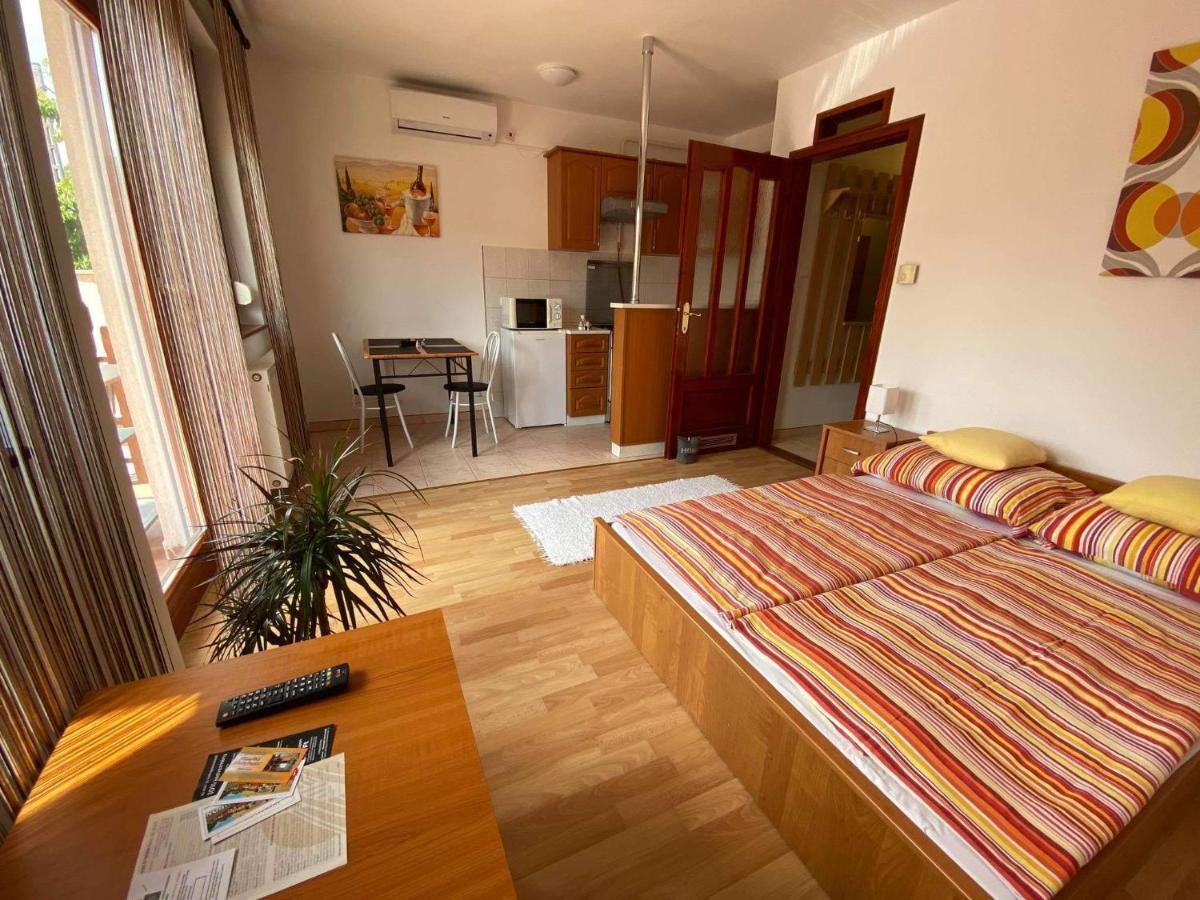 Hellasz Apartman غيولا المظهر الخارجي الصورة