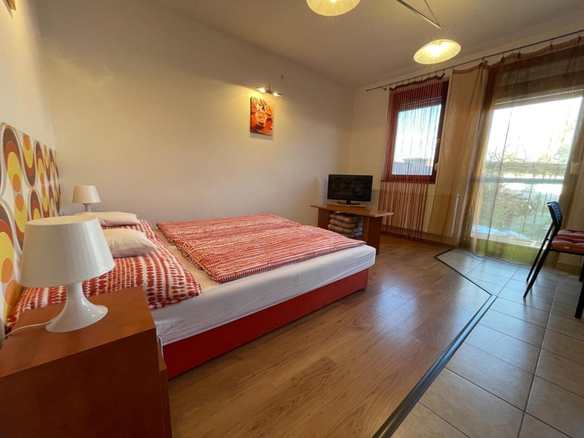Hellasz Apartman غيولا المظهر الخارجي الصورة
