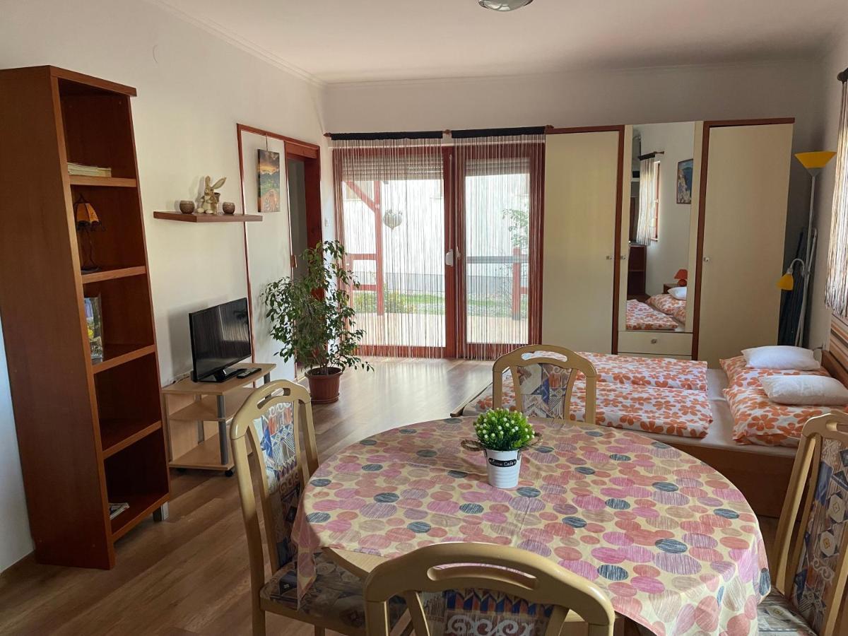 Hellasz Apartman غيولا المظهر الخارجي الصورة
