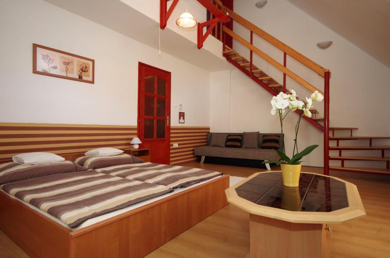 Hellasz Apartman غيولا المظهر الخارجي الصورة