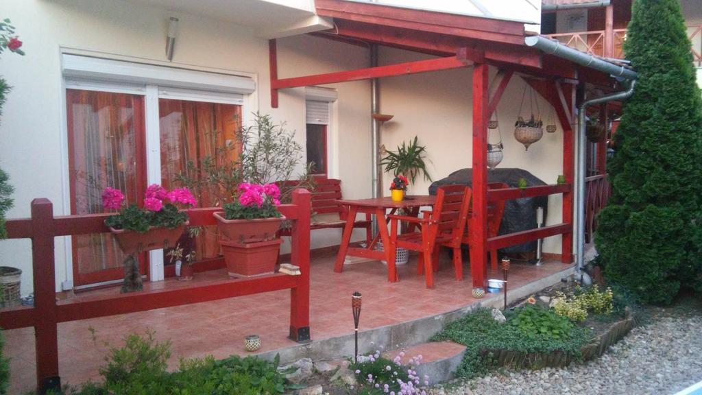 Hellasz Apartman غيولا الغرفة الصورة