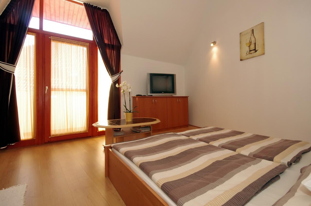 Hellasz Apartman غيولا المظهر الخارجي الصورة