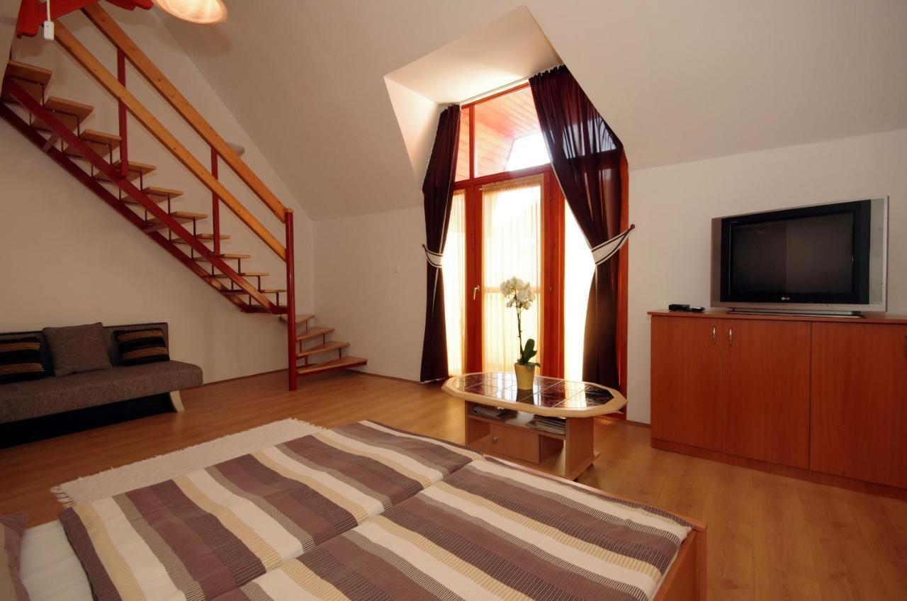 Hellasz Apartman غيولا المظهر الخارجي الصورة